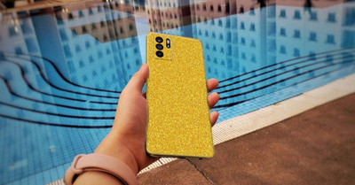 BUGGU Oppo Reno6 Z Mobile Skin(Ulltra Super Sparkling Golden Glitter Skin With High Matte Finish., Mobile Skin (Back+Side+Camera)) BUGGU Oppo Reno6 Z Mobile Skin(Ulltra Super Sparkling Golden Glitter Skin With High Matte Finish., Mobile Skin (Back+Side+Camera))