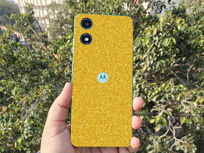 BUGGU Motorola Moto G04 Mobile Skin(Ulltra Super Sparkling Golden Glitter Skin With High Matte Finish., Mobile Skin (Back+Side+Camera))