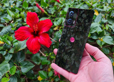 BUGGU Motorola Edge 50 Fusion Mobile Skin(Ulltra Super Camouforlage Military Green Skin With High Matte Finish., Mobile Skin (Back+Side+Camera))