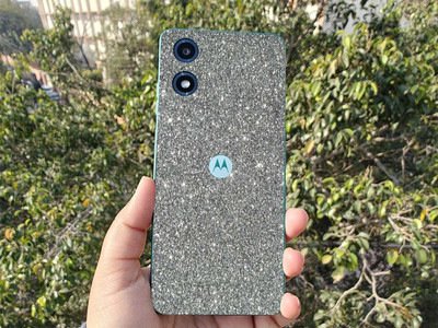 BUGGU Motorola Moto G04 Mobile Skin(Ulltra Super Sparkling Grey Glitter Skin With High Matte Finish., Mobile Skin (Back+Side+Camera))