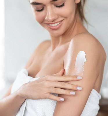 winry Winter Honey-Soft Glow honey and almond Cream for Women’s Winter Skin(380 g)