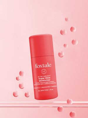 Foxtale Vitamin C Super Glow Moisturiser with Niacinamide & Peptides for Glowing Skin(15 ml)