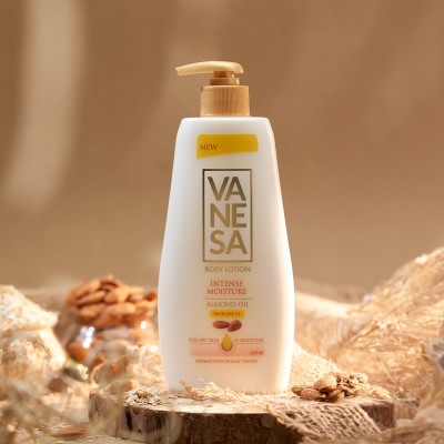 VANESA Intense Moisture Body Lotion With Almond Oil & SPF 15(400 ml)