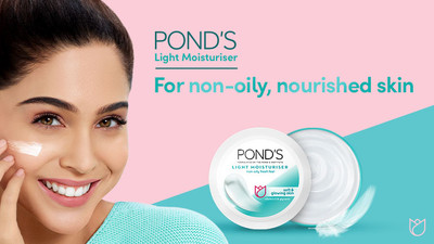 POND's Moisturiser Light Non-oily Fresh Feel For Soft Glowing Skin - 200ml(200 ml)