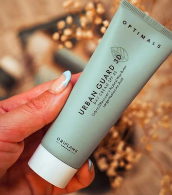 Oriflame Sweden Optimals Urban Guard 3D Day Cream SPF 25 (All Skin Types)(50 ml)
