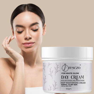 Fasczo Ultra Light Day Cream For Men & Women | Reduce Pigmentation, Even Out Skin Tone(50 g)