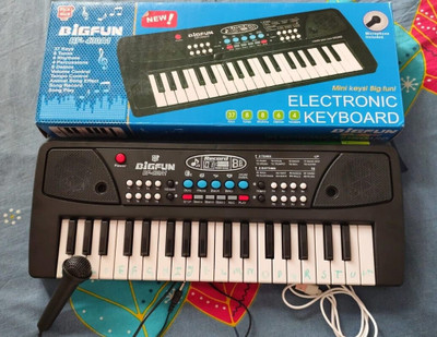 BIGFUN The 37 Key Piano Keyboard Toy with Recording, Mic and USB Cable for Power-40(Black)