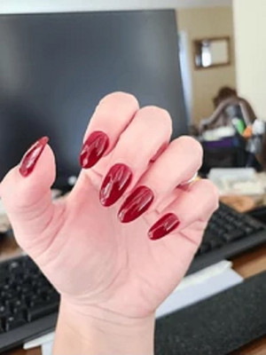 Jiwoo Red Nail Polish designed for easy red nail paint RED