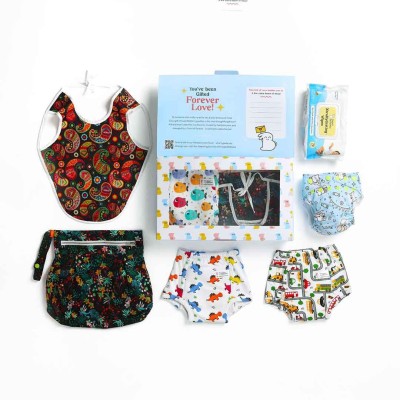 Superbottoms 1 Freesize UNO, 3 Padded Underwear, 2 Cloth Bibs, 1 Bag and Wipes40 Pack S2