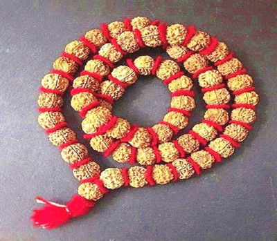 DIVINE SOUVENIRS Beads Wood Chain Set