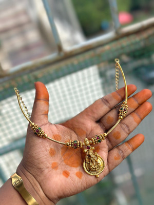 Influtive Traditional Wedding Wear Necklace/Jewellery Set For Women and Girls Cubic Zirconia Gold-plated Plated Brass Necklace Set