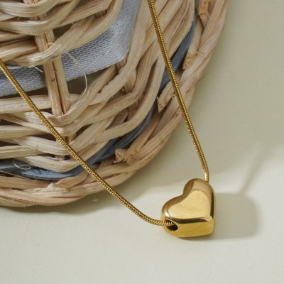 BISHTY Gold heart shaped | Anti Tarnish | Valentine's day Gift| Anniversary Gift Gold-plated Plated Stainless Steel Chain