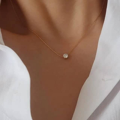 Gleve Winnifred Anti Tarnish Stainless Steel Gold Single Diamond Necklace Crystal Gold-plated Plated Stainless Steel Necklace