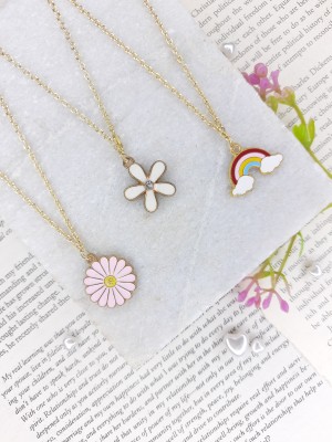EnlightenMani Bloomy Flower Necklaces Collection ~ Pack of 3 Necklaces Gold-plated Plated Alloy Necklace Set