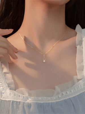 Opus Gems Drop Pendant Chain Gold-plated Plated Alloy Chain