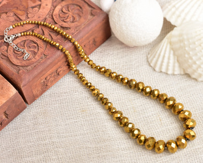 Pearlz Ocean Pearlz Ocean are Provide you a stylish fashionable Necklace for women and girls Beads Glass Necklace