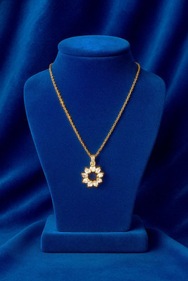 CuddleAura Stylish Crystal Necklace Zircon Alloy Chain