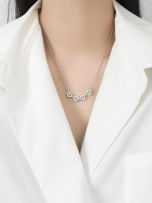 Dressberry Love Heart And Four Leaf Clover Magnetic Pendant Silver Necklace Silver Plated Alloy Necklace