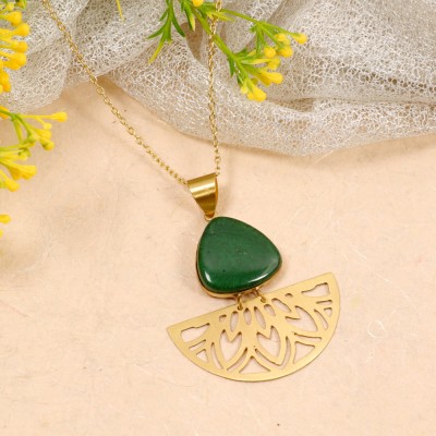 TASHKURST Gold Polish Stainless Steel Anti-Tarnish Waterproof Emerald Green Necklace Beads Gold-plated Plated Brass, Stone, Alloy Necklace