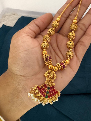 Influtive Traditional Wedding Wear Necklace/Jewellery Set For Women and Girls Cubic Zirconia Gold-plated Plated Brass Necklace Set