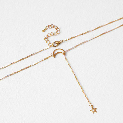 Vembley Single Layered Star In Moon Pendant Necklace For Ladies Gold-plated Plated Alloy Necklace