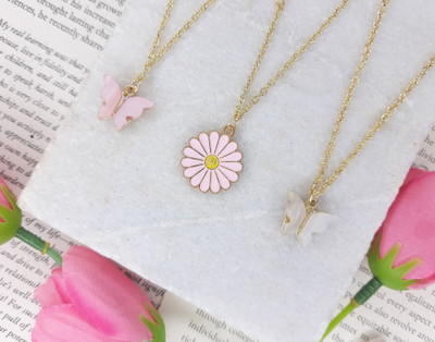 EnlightenMani Butterfly & Daisy Collection ~ Pack of 4 Necklaces Gold-plated Plated Alloy Necklace Set