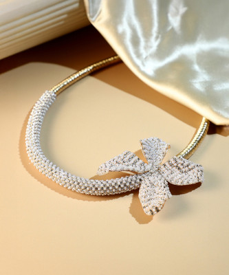 SOHI The Bling-Petalia Statement Necklace Gold-plated Plated Alloy Necklace