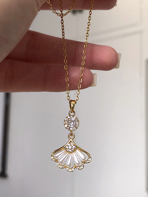 Dressberry Anti Tarnish Gold Chain with Pendant/Charm Gold-plated Plated Stainless Steel Chain