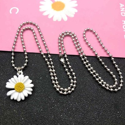 YU Fashions Daisy Flower Cute Pendent Necklace Chain Silver Plated Steel Layered