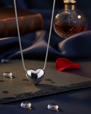 REVOSHA Revosha Silver-Plated Heart Pendant Necklace for Women Silver Plated Alloy Necklace