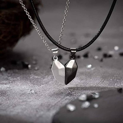 Vembley Western Black and Silver Friendship Magnet Heart Pendant Necklaces Silver Plated Alloy Necklace