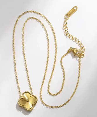 Wynona Gold Plated Four leaf Charm Laxury Clover Necklace For women Gold-plated Plated Stainless Steel Chain Set