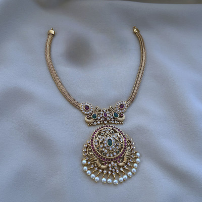 Influtive Traditional Wedding Wear Necklace/Jewellery Set For Women and Girls Cubic Zirconia Gold-plated Plated Brass Necklace Set