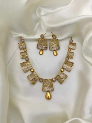 Influtive Brass Gold-plated Gold Jewellery Set(Pack of 1)