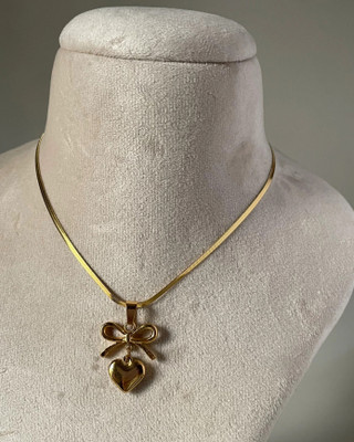 Lady Raiment Anti-Tarnish Gold Plated Bow Heart Pendant Necklace Chain for women Gold-plated Plated Stainless Steel Chain Set