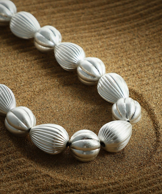 SOHI The Ribbed-Ovoid Collar Necklace Silver Plated Alloy Necklace
