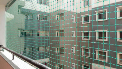 Amur Anti Bird Net / Garden Net 10 Ft. x 10 Ft. ( 100 SQFt) HDPE Nylon Net For Balcony Hiking Net(Green)