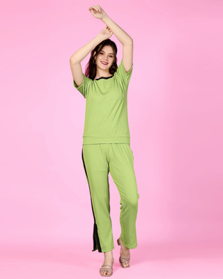 HouseOfCommon Women Nightdress(Green)