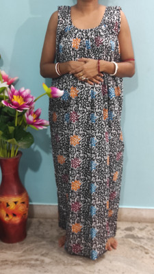 Sampriti Women Nighty(Black)