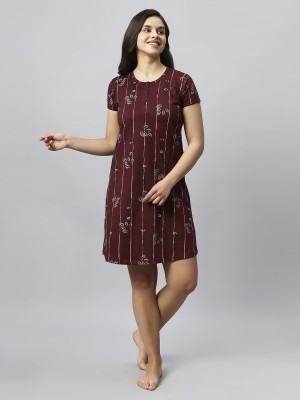 QUIRA Women Nighty(Maroon)