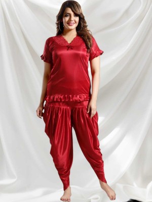 HouseOfCommon Women Solid Maroon Night Suit Set