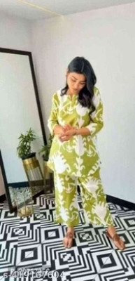 MID CREATION Women Printed Green Top & Pyjama Set