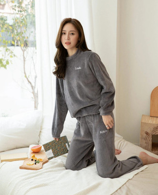 Uttam Women Solid Grey Top & Pyjama Set