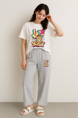 Shonisha Women Printed Grey, White Top & Pyjama Set