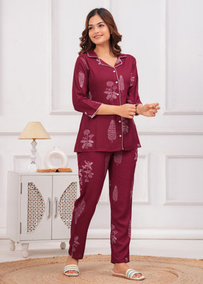 Mukaraniya Women Printed Maroon Night Suit Set