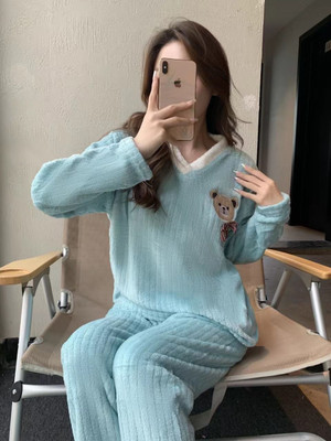 TIARA WORLD Girls Applique Blue Night Suit Set