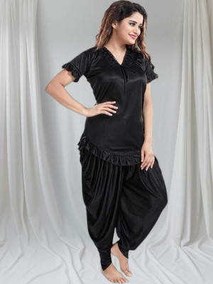 HouseOfCommon Women Solid Black Night Suit Set