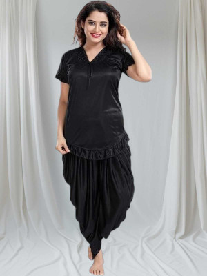 HouseOfCommon Women Solid Black Night Suit Set