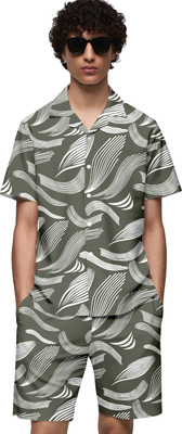 CHEAPSHIRTS Men Printed Light Green Night Suit Set