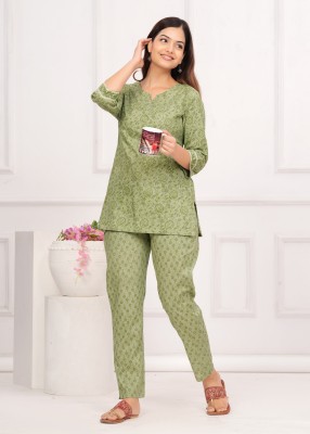 ki and ka Women Printed Green Top & Pyjama Set